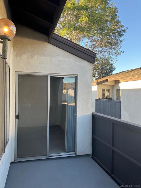 1361 Caminito Gabaldon, San Diego CA: https://media.crmls.org/mediaz/04045815-ab96-4603-9813-58f3ed98bda9.jpg