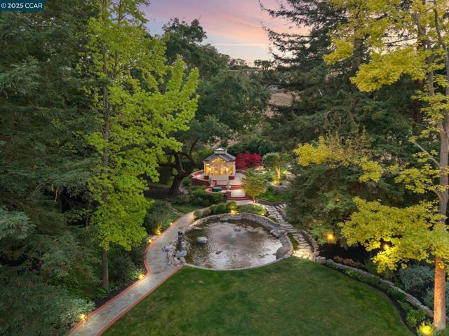 32 Kensington Ct, Alamo CA: https://media.crmls.org/mediaz/0404f4e7-4398-4d3f-af4e-05d5fe3352f4.jpg