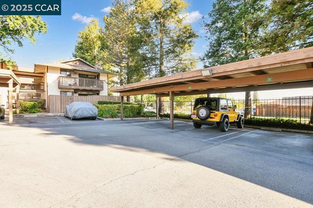1701 Mahogany Way, Antioch CA: https://media.crmls.org/mediaz/04051048-28d3-444c-86b2-13dfadce152a.jpg