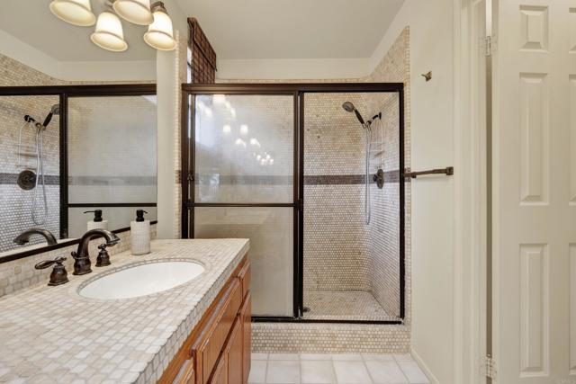 Detail Gallery Image 13 of 22 For 13025 Avenida Marbella, San Diego,  CA 92128 - 2 Beds | 2 Baths