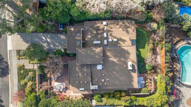 823 Sonoma Terrace, Stanford CA: https://media.crmls.org/mediaz/040537a6-02bf-481c-a99e-f7f92d46ad03.jpg