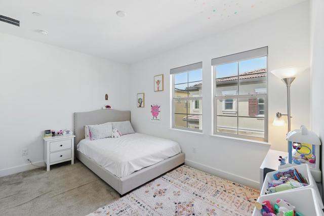410 E Redberry Place, Mountain House CA: https://media.crmls.org/mediaz/040647ab-5a3a-41a7-95d7-137bace3620e.jpg