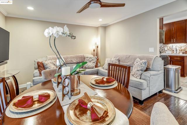 6610 Bancroft Avenue, Oakland CA: https://media.crmls.org/mediaz/040654dd-4f64-4d68-a42c-56b03dbff59f.jpg