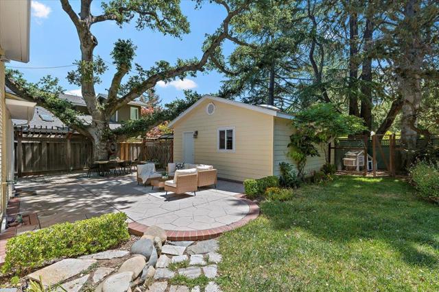 302 Los Gatos Boulevard, Los Gatos CA: https://media.crmls.org/mediaz/04068034-08e9-49e7-81ec-e6a317f81493.jpg