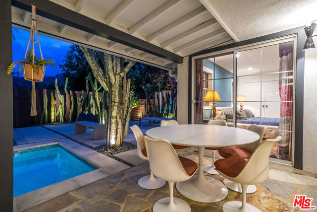 6570 Lakeridge Road, Los Angeles CA: https://media.crmls.org/mediaz/0406b2d9-b0dc-4b73-a9f6-bbda81324fec.jpg