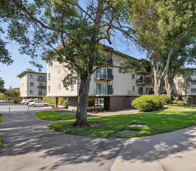 847 N Humboldt Street, San Mateo CA: https://media.crmls.org/mediaz/0406c11a-067d-424d-81ef-3e70929268e8.jpg