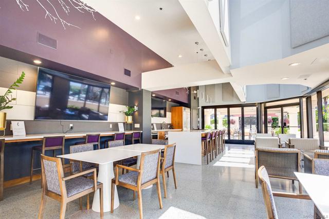 100 Harbor Dr, San Diego CA: https://media.crmls.org/mediaz/0406c62e-5623-4b30-98c0-d13e851d4dd7.jpg