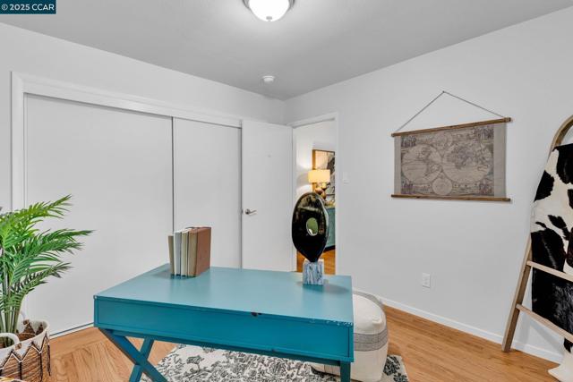 280 Sierra Dr, Walnut Creek CA: https://media.crmls.org/mediaz/04070c2d-ff27-489c-98a4-273c425fa9af.jpg