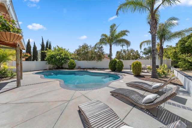 32246 Cour Meyney, Temecula CA: https://media.crmls.org/mediaz/040741c1-8c32-4273-8ed2-4a647a7e65b0.jpg