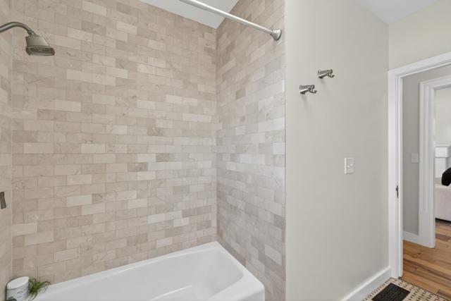 136 Loma Alta Avenue, Los Gatos CA: https://media.crmls.org/mediaz/0407bdb3-edd2-4853-ba95-070d081bc485.jpg