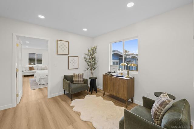 1091 Lincoln Ave, San Diego CA: https://media.crmls.org/mediaz/04088591-56e2-455a-ab10-af5d1f9ac701.jpg