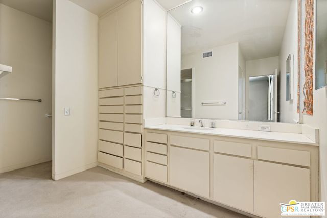 493 Desert Lakes Drive, Palm Springs CA: https://media.crmls.org/mediaz/0408f17d-5774-4fbb-888c-ba78945f1f99.jpg