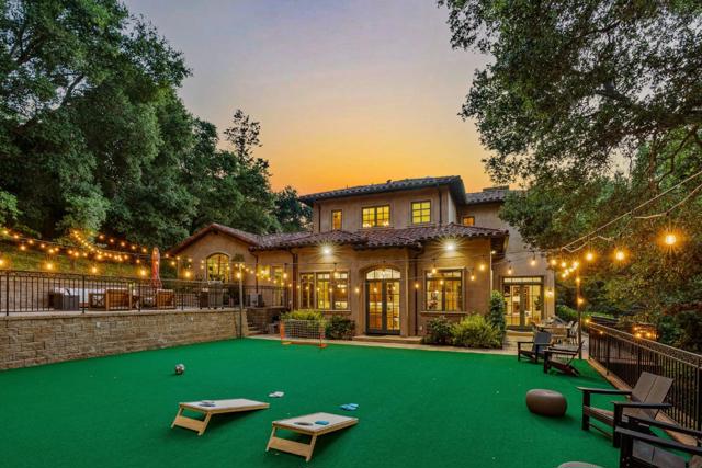11860 Francemont Drive, Los Altos Hills CA: https://media.crmls.org/mediaz/040908e4-7c83-480e-b07f-e392ba1f372e.jpg