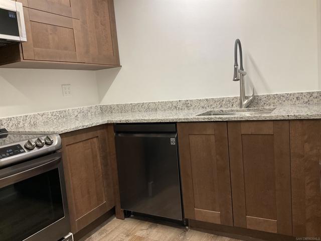 2600 Torrey Pines Rd., La Jolla CA: https://media.crmls.org/mediaz/04091e41-a43f-47f9-9c28-5b08a18f4017.jpg