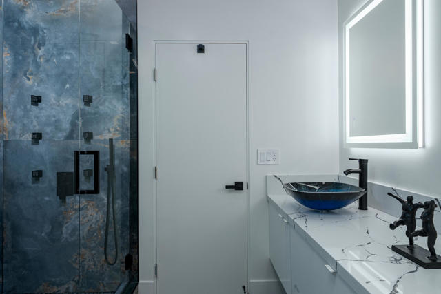 314 Desert Lakes Drive, Palm Springs CA: https://media.crmls.org/mediaz/040aa886-21bc-4f2b-9020-2a2bf10c6081.jpg