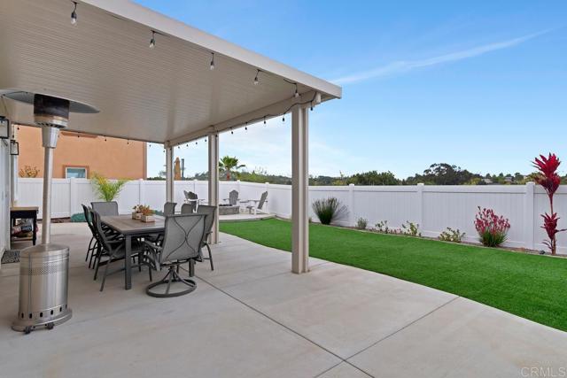 1643 Raecorte Place, Escondido CA: https://media.crmls.org/mediaz/040ab4ee-a376-439f-a0b4-092da02480be.jpg