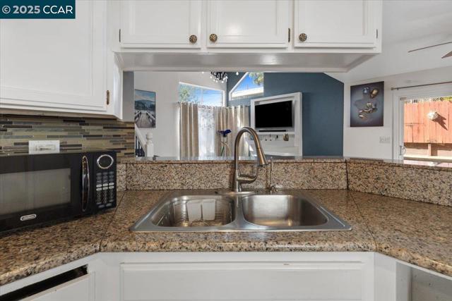 301 Grangnelli Ave, Antioch CA: https://media.crmls.org/mediaz/040b10d0-5ebd-47d6-955e-588b9b2d7fad.jpg