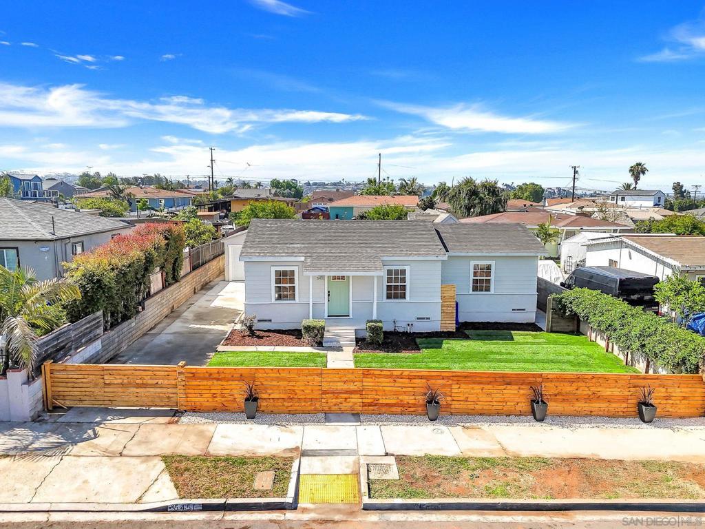 5451 ROSWELL