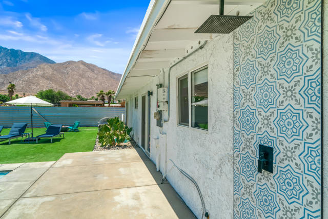 835 Rosa Parks Road, Palm Springs CA: https://media.crmls.org/mediaz/040c0fab-b8f9-441b-95ff-48eb9b42fa6b.jpg