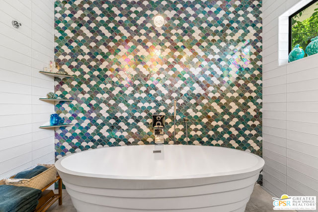 1404 E Sierra Way, Palm Springs CA: https://media.crmls.org/mediaz/040c37dc-f318-4399-9cdf-202604b81f09.jpg