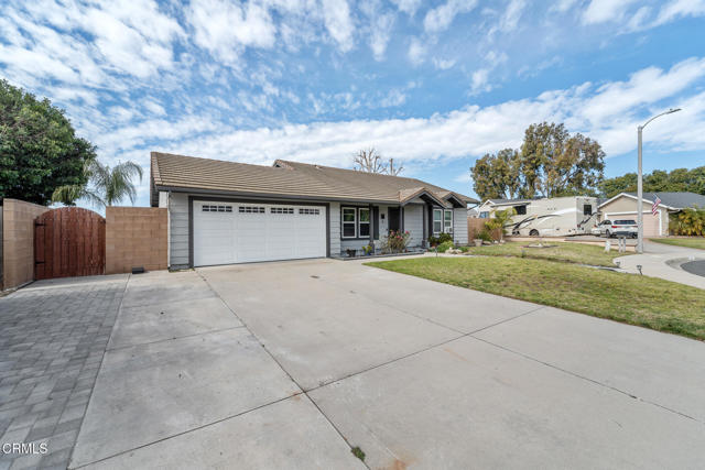 93 Flora Vista Avenue, Camarillo CA: https://media.crmls.org/mediaz/040c76cf-6f63-450d-bd20-43f61b5c3e94.jpg