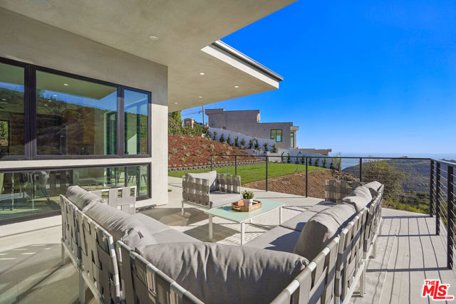 2881 Seabreeze Drive, Malibu, California 90265, 3 Bedrooms Bedrooms, ,2 BathroomsBathrooms,Single Family Residence,For Sale,Seabreeze,24437247