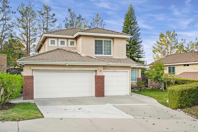 Detail Gallery Image 3 of 54 For 1065 S Hanlon Way, Anaheim Hills,  CA 92808 - 5 Beds | 3/1 Baths