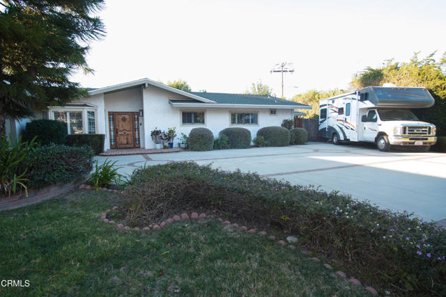 Detail Gallery Image 4 of 39 For 1781 El Monte Dr, Thousand Oaks,  CA 91362 - 4 Beds | 2 Baths