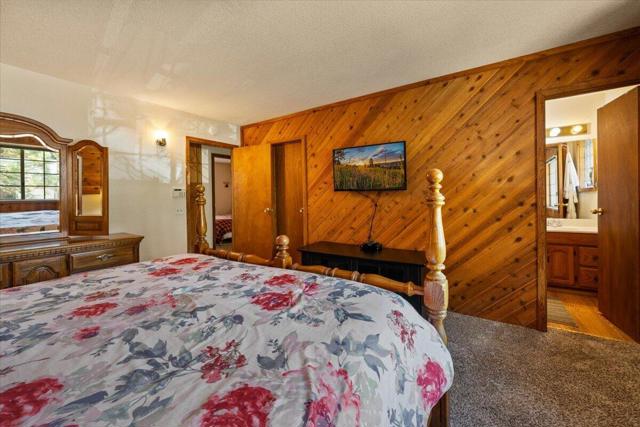 1093 Snow Ridge Road, Big Bear CA: https://media.crmls.org/mediaz/040db331-83b6-41c8-bae5-240e75845c70.jpg