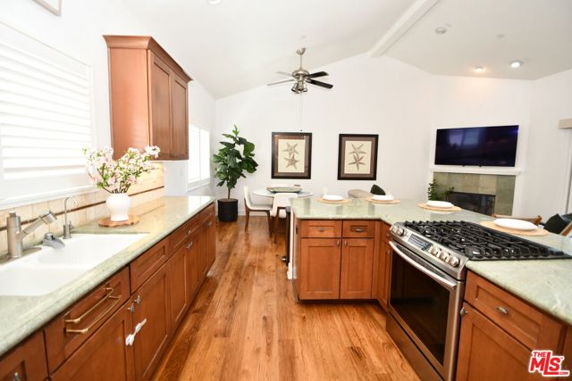 2516 Gates Avenue, Redondo Beach, California 90278, 4 Bedrooms Bedrooms, 0 ,2 BathroomsBathrooms,Residential,For Sale,Gates,0,26840671