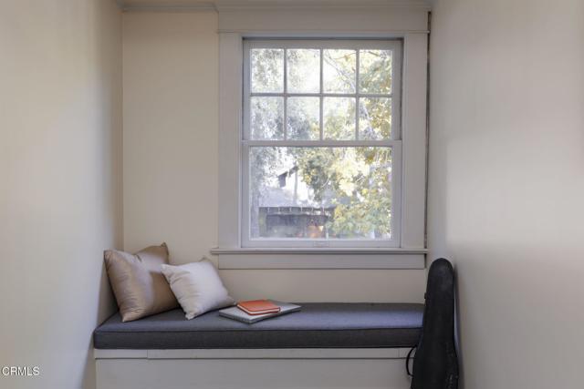 1813 Wayne Avenue, South Pasadena CA: https://media.crmls.org/mediaz/040fe362-960f-4d6c-b130-b5a3fd997b90.jpg