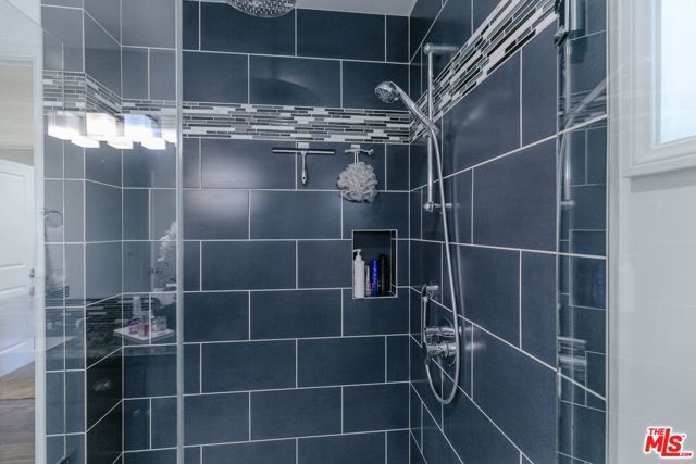 2916 Henrietta Avenue, La Crescenta CA: https://media.crmls.org/mediaz/04115fa0-6733-499f-9f63-d381baf879c4.jpg