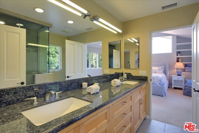 4099 Creciente Drive, Santa Barbara CA: https://media.crmls.org/mediaz/04116b6d-c5b2-47fe-af92-986a68a503ae.jpg