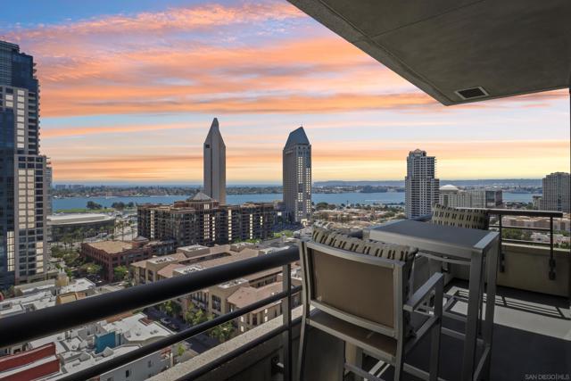 700 Front St, San Diego CA: https://media.crmls.org/mediaz/041170d3-c403-4c56-8648-0bce4bc07ba6.jpg