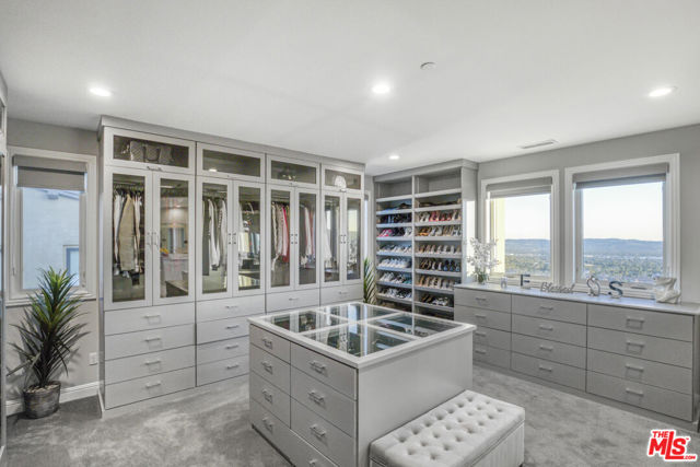 20254 Liverpool Way, Porter Ranch CA: https://media.crmls.org/mediaz/04120ab0-5a3a-432b-a3fa-bb9f3e8c3f8e.jpg