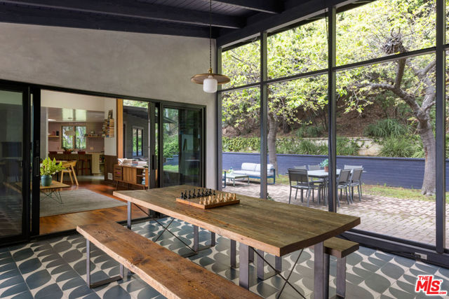 2235 Villa Heights Road, Pasadena CA: https://media.crmls.org/mediaz/04121fae-38fa-444f-a3bd-b3d24dcb7eec.jpg