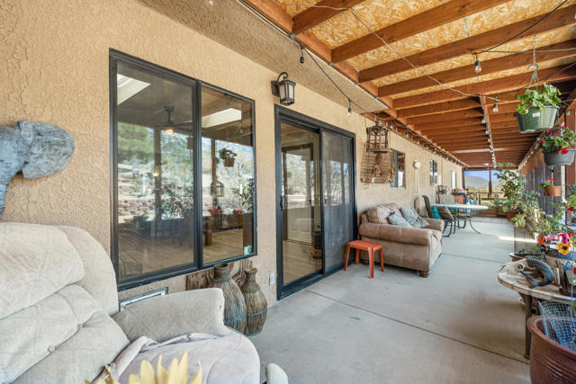 70770 S View Drive, Mountain Center CA: https://media.crmls.org/mediaz/0412223b-c737-44b6-8fab-fe0604985784.jpg