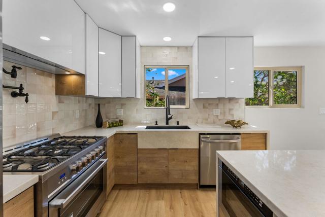 Detail Gallery Image 25 of 52 For 4984 Gaylord Dr, San Diego,  CA 92117 - 3 Beds | 2 Baths