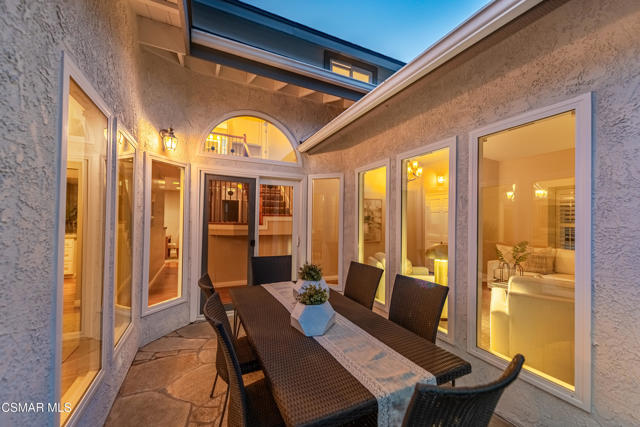 719 Westfield Court, Ventura CA: https://media.crmls.org/mediaz/0413f7b5-7959-4ded-abd4-1f0823f2231c.jpg