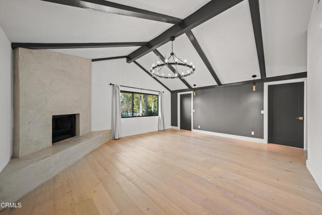 9518 Forbes Avenue, Northridge CA: https://media.crmls.org/mediaz/041418c9-a556-42e2-9311-f461e9c52904.jpg
