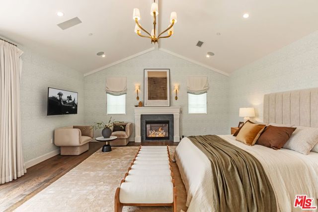 116 S Carmelina Avenue, Los Angeles CA: https://media.crmls.org/mediaz/041630a4-1634-419f-9ee4-a455216618a0.jpg