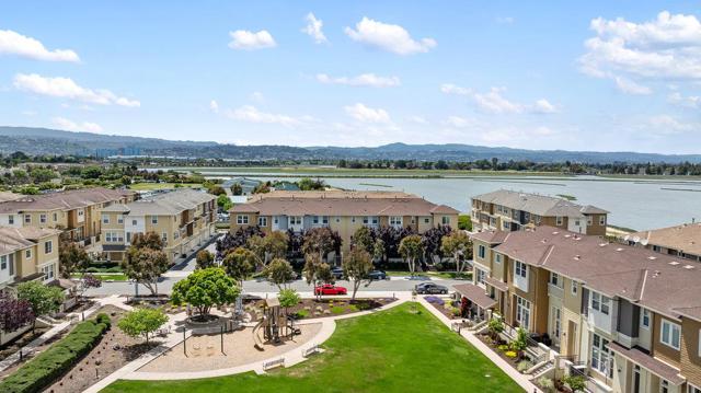 201 Keech Drive,  CA: https://media.crmls.org/mediaz/04169c05-c9b0-47a8-a6b7-befc1819df25.jpg