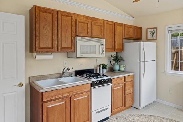 1255 Josselyn Canyon Road, Monterey CA: https://media.crmls.org/mediaz/0416dab8-017b-4adf-9d01-dd718ea8312d.jpg