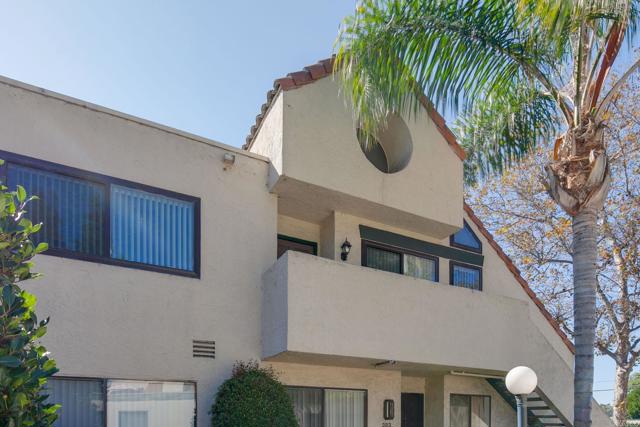 Detail Gallery Image 7 of 40 For 383 N Melrose Dr #F,  Vista,  CA 92083 - 2 Beds | 2 Baths