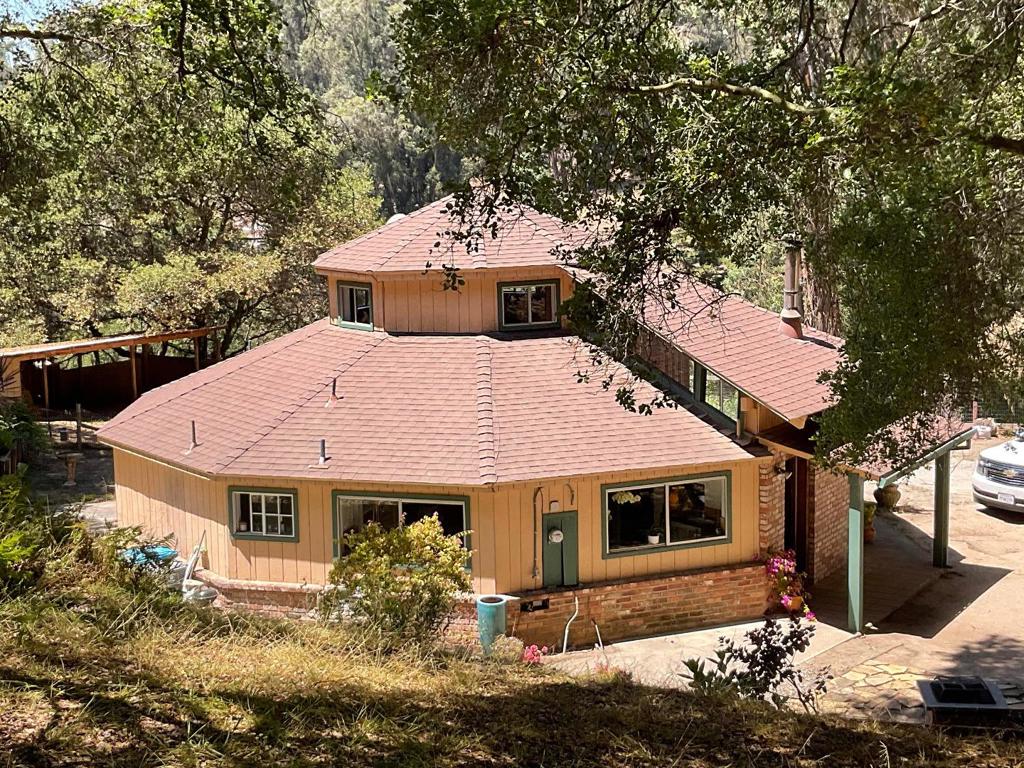 575 Snyder Avenue