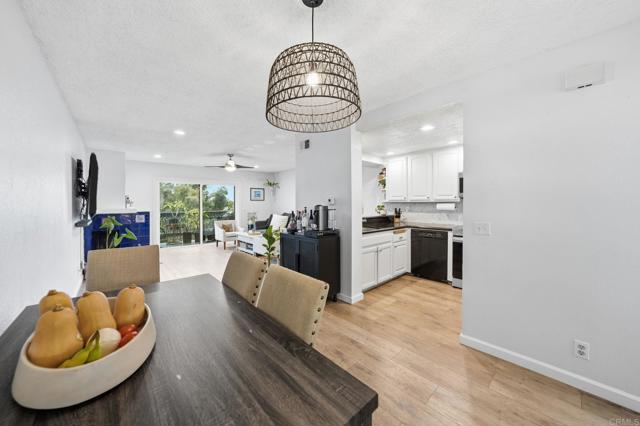 Detail Gallery Image 6 of 39 For 3711 Balboa #B,  San Diego,  CA 92117 - 2 Beds | 2 Baths