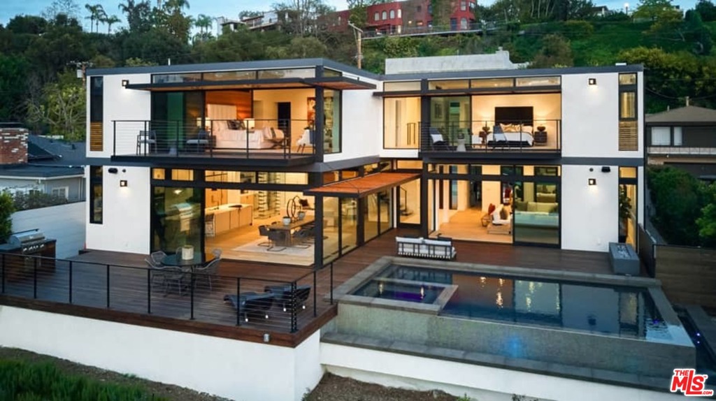 541 STASSI Lane, Santa Monica, CA 90402