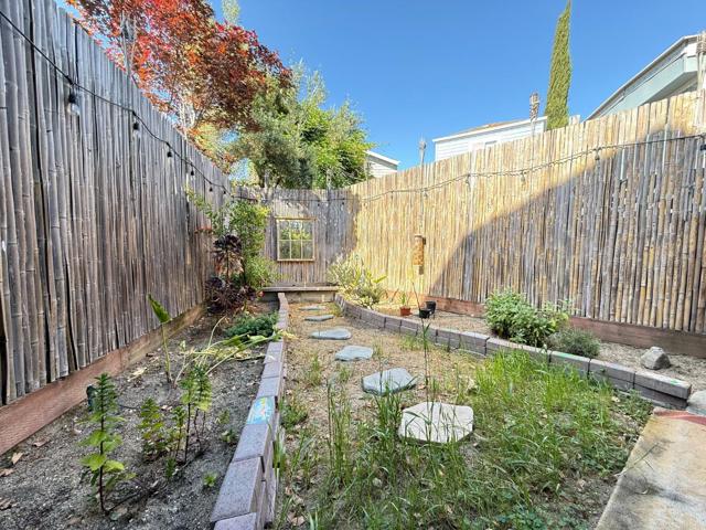 14685 Oka, Los Gatos CA: https://media.crmls.org/mediaz/041752dd-32eb-4961-8cb3-95565f66f80e.jpg
