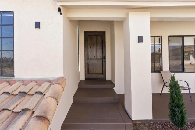 Detail Gallery Image 5 of 71 For 9309 Hillside, Spring Valley,  CA 91977 - 6 Beds | 5 Baths