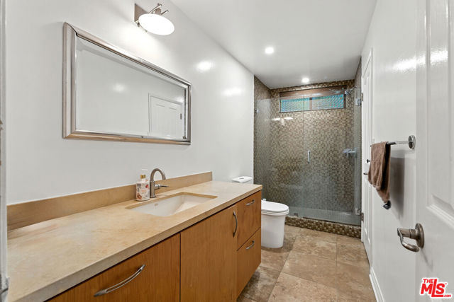 1310 Roxbury Drive, Los Angeles CA: https://media.crmls.org/mediaz/0418e646-b34c-4edf-a4d6-ce814132da08.jpg